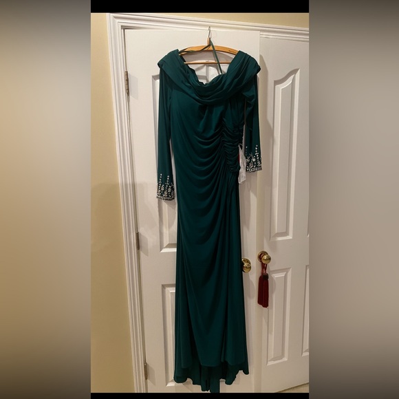 🌺Mac Duggal Gown - Picture 4 of 14